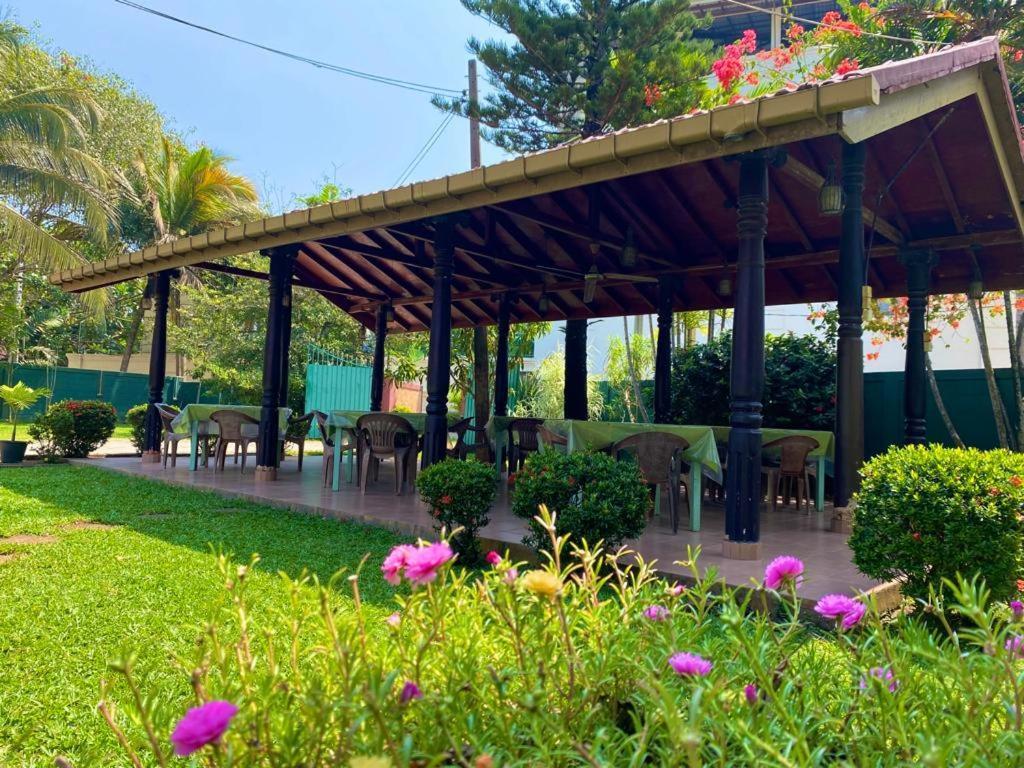 Hotel Tk Green Garden Matara Exterior photo