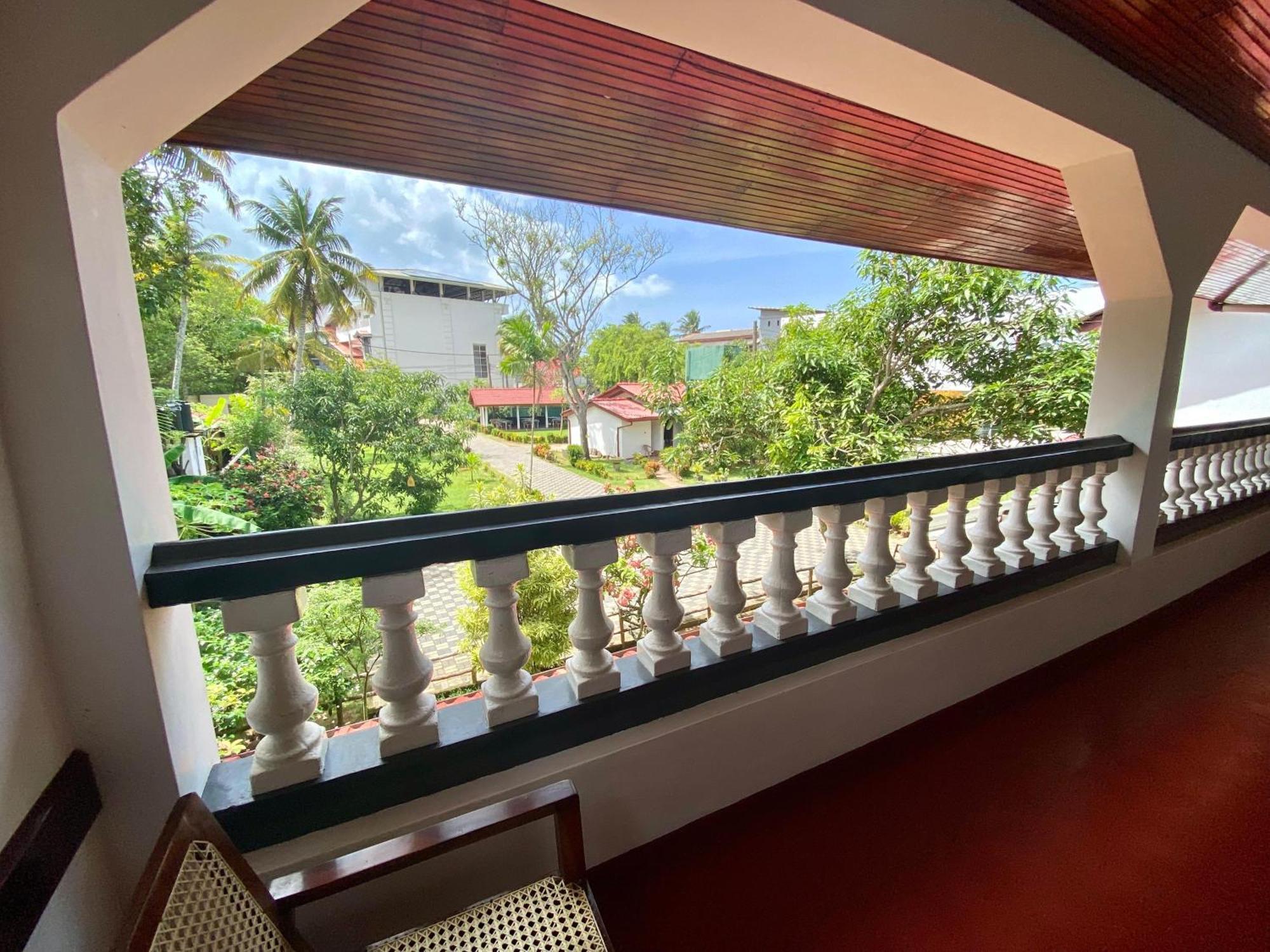 Hotel Tk Green Garden Matara Exterior photo